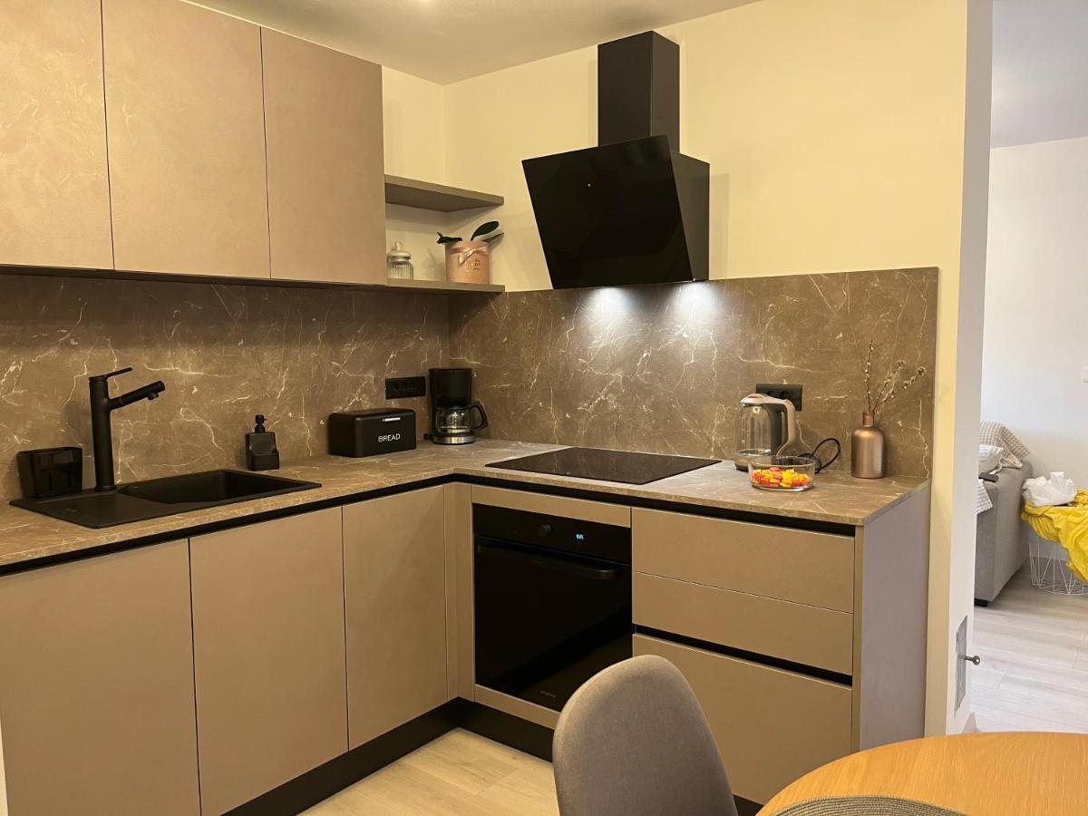 Apartment A & N With Free Private Parking Pula Exterior photo