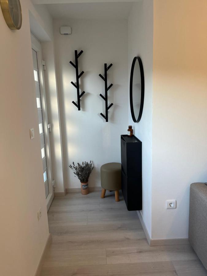 Apartment A & N With Free Private Parking Pula Exterior photo